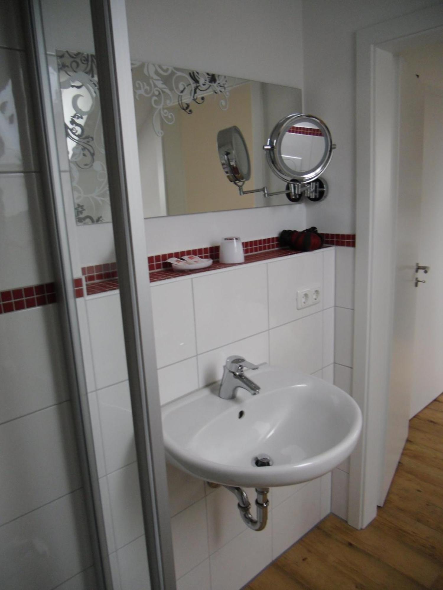 Wein-Traeume Hotel Thüngersheim Екстериор снимка