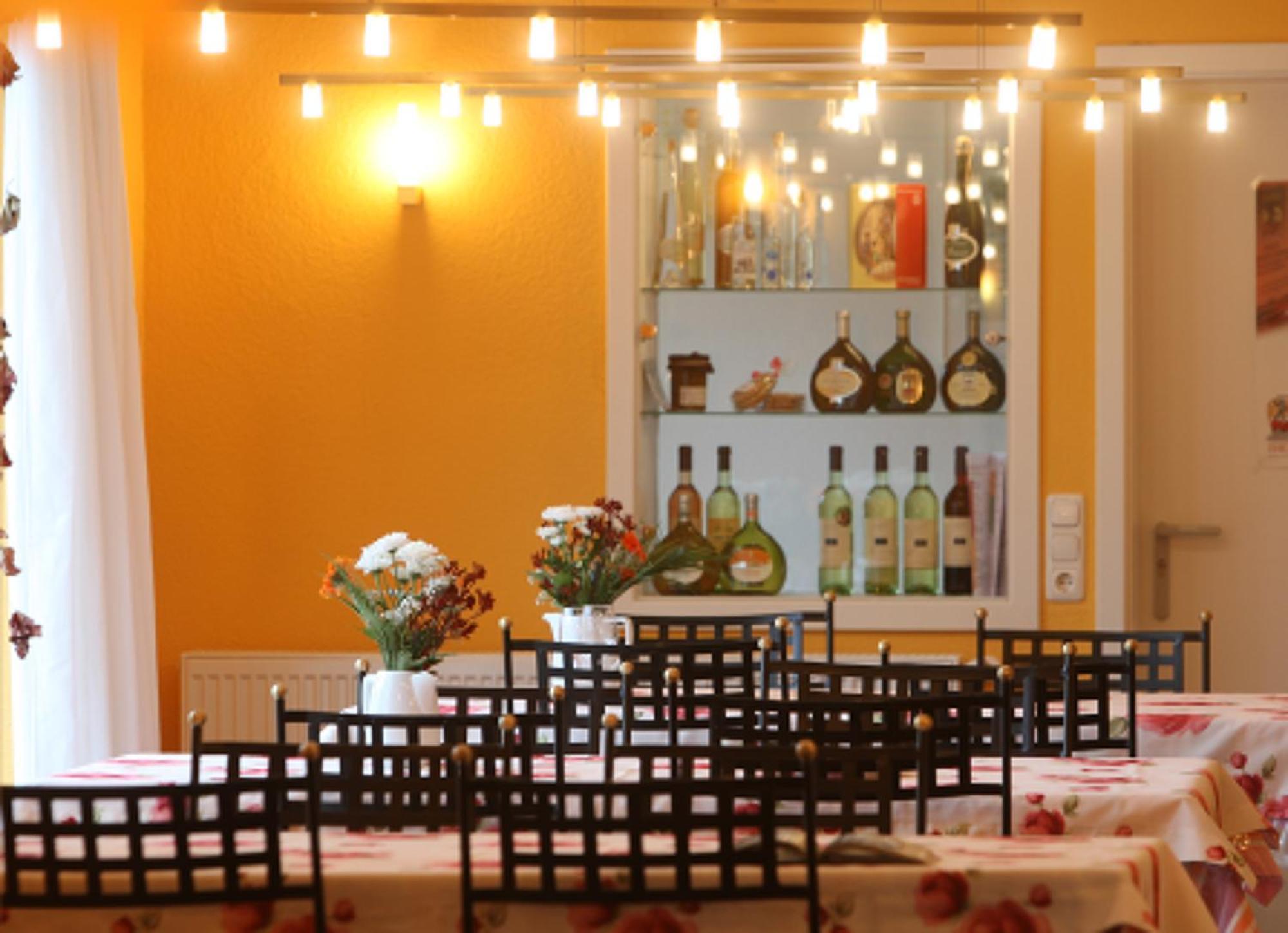 Wein-Traeume Hotel Thüngersheim Екстериор снимка